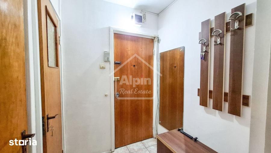 Apartament cu 2 camere semidecomandat în Centrul Civic