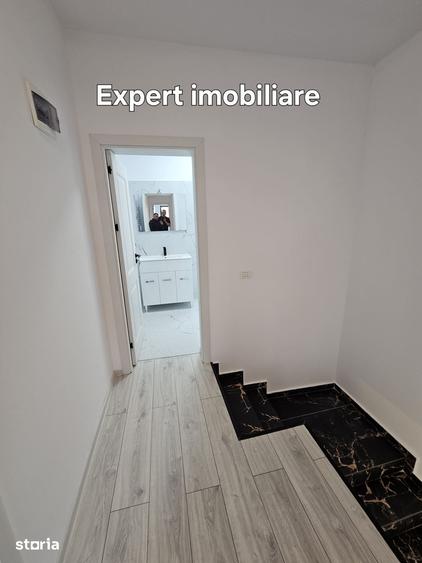 Casă cu 4 camere cu Teren 175 Mp în Moșoaia