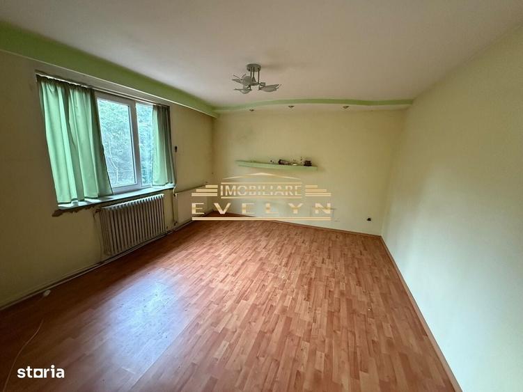 Casă cu 4 camere în Central