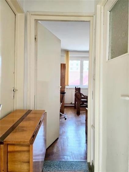 Apartament cu 3 camere circular, mobilat în Astra