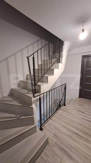 Duplex cu 5 camere cu Canalizare în Sânnicoară
