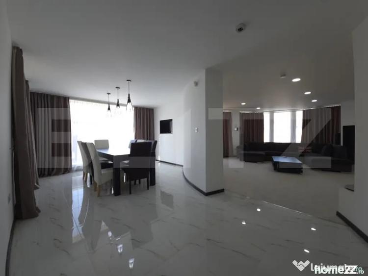 Casă cu 7 camere cu Teren 1304 Mp în Matraca