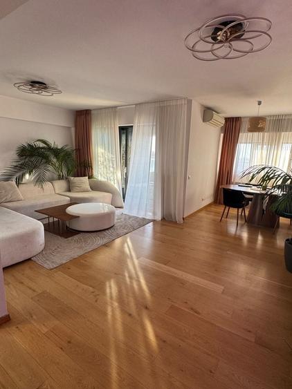 Apartament cu 3 camere decomandat, mobilat în Barbu Văcărescu
