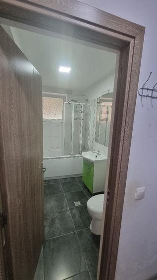 Apartament cu 3 camere decomandat în Dosu Bricii