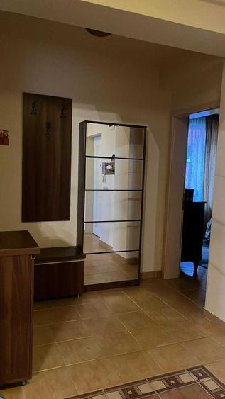 Apartament cu 3 camere decomandat în Bună Ziua