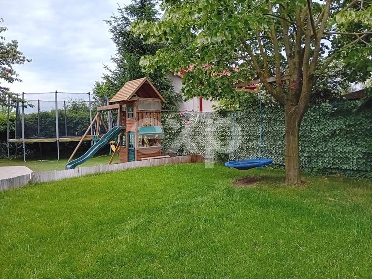 Casă individuală cu 6 camere cu Canalizare în Corbeanca