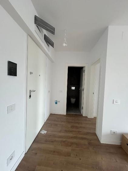 Apartament cu 2 camere semidecomandat în Aviației