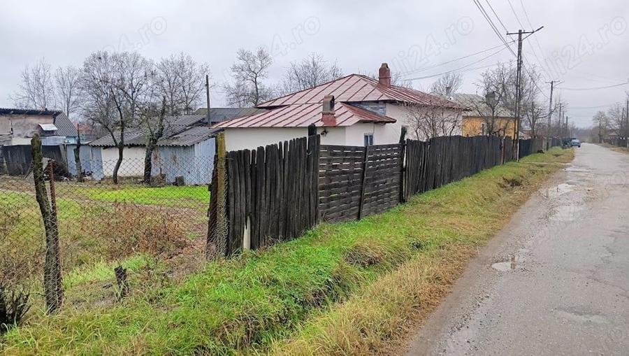 Casă cu 3 camere în Recea