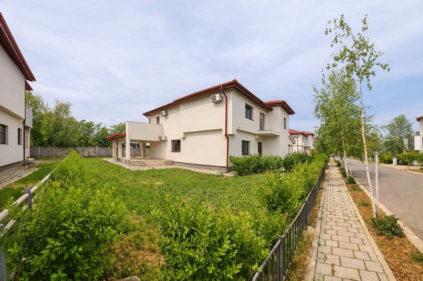 Casă individuală cu 99 camere cu Canalizare în Corbeanca