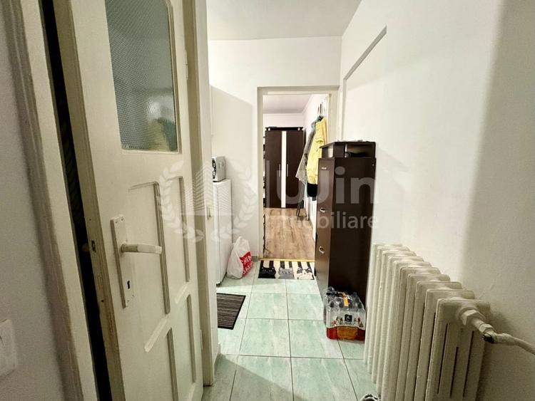 Garsonieră decomandată, mobilată în Gruia