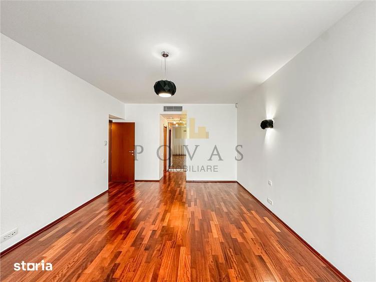 Apartament cu 4 camere decomandat, mobilat în Băneasa