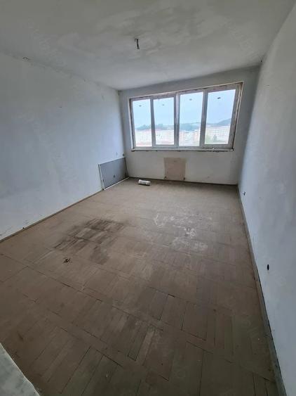 Apartament cu 2 camere decomandat în Govândari