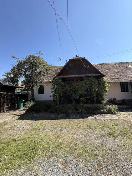 Casă cu 3 camere cu Teren 1500 Mp în Livezeni