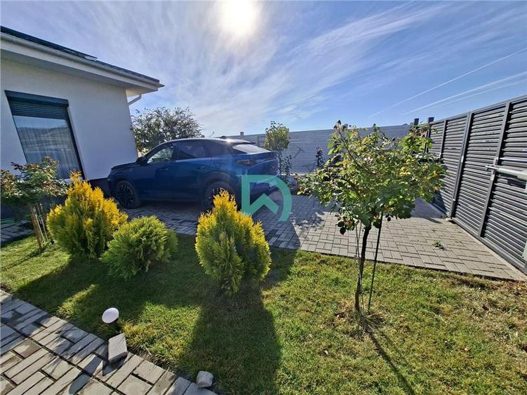 Casă individuală cu 3 camere cu Canalizare în Hărman