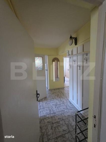 Apartament cu 3 camere decomandat în Piața Centrală