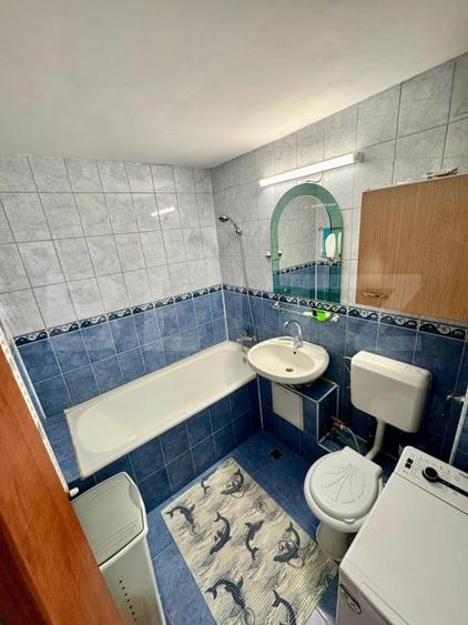 Apartament cu 2 camere decomandat, mobilat în Tractorul