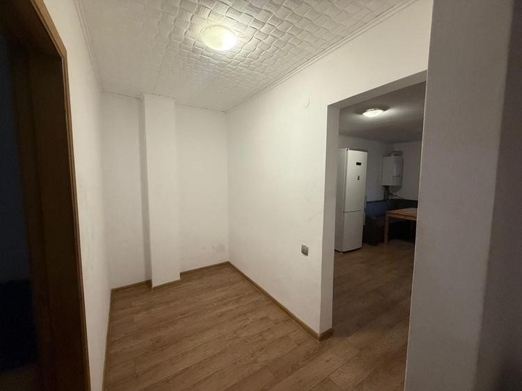 Apartament cu 3 camere decomandat în Dorobanți 1