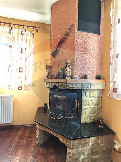 Casă individuală cu 5 camere cu Teren 500 Mp în Hărman