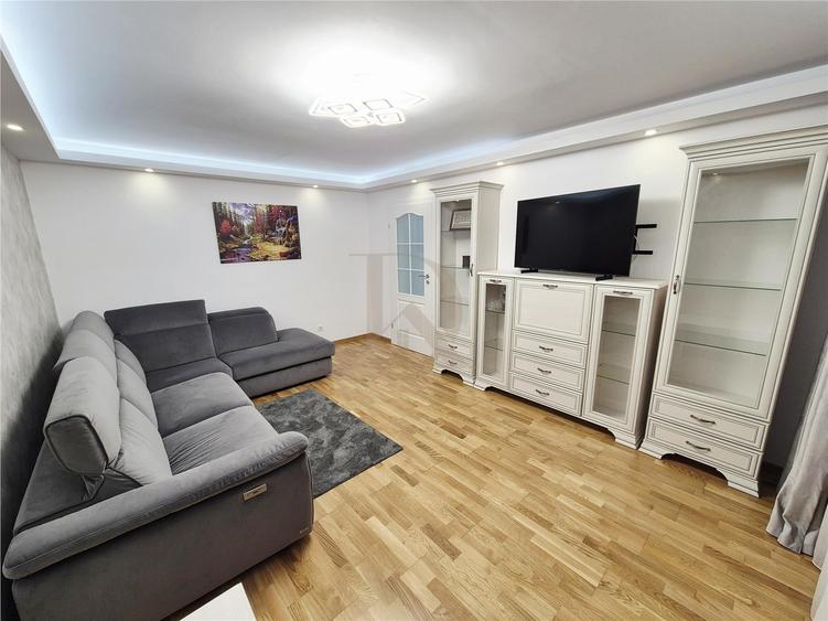 Apartament cu 2 camere decomandat în Centru Civic