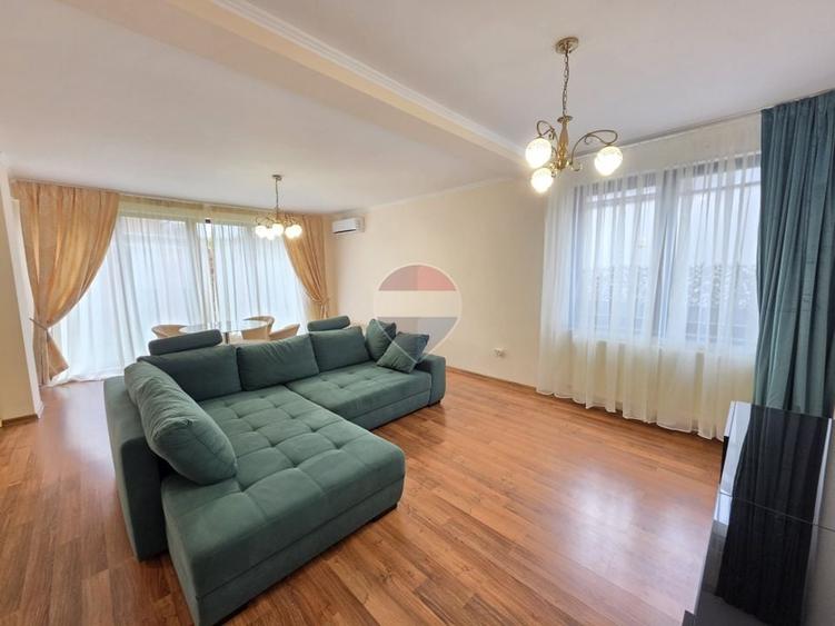 Casă individuală cu 4 camere cu Teren 442 Mp în Aviației