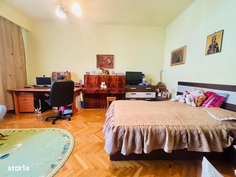 Casă cu 3 camere cu Teren 327 Mp în Orașul Vechi