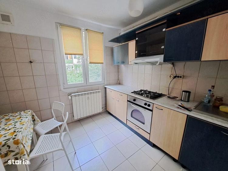 Apartament cu 3 camere decomandat în Drumul Taberei