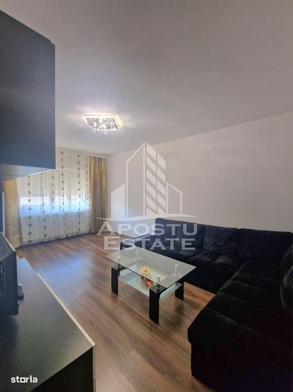 Apartament cu 3 camere, mobilat în Central