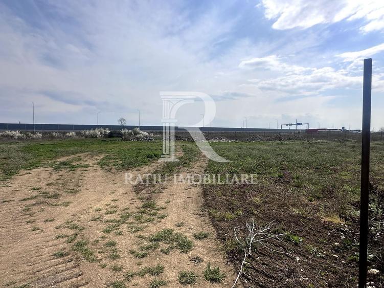 Teren Construcții intravilan de 2880 mp, în Sântion