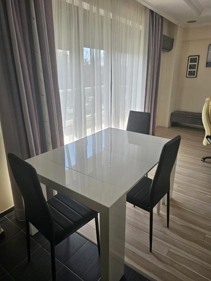Apartament cu 3 camere decomandat, mobilat în Central