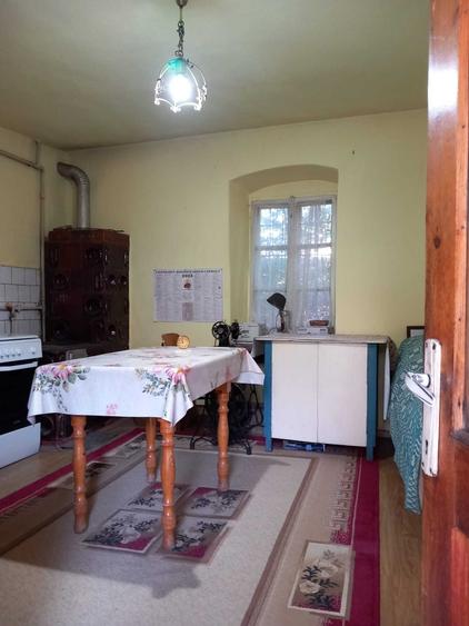Casă cu 3 camere în Central