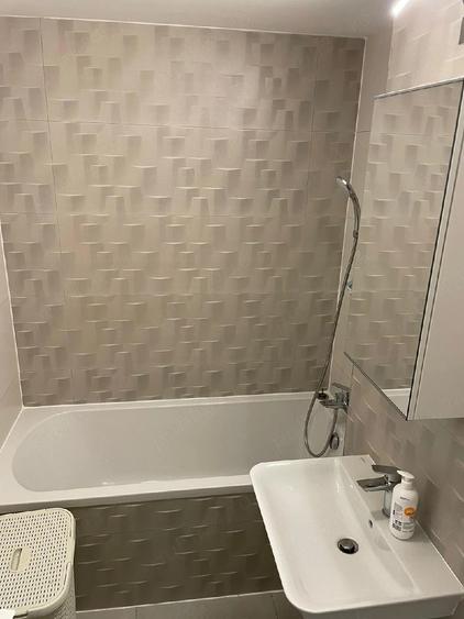 Apartament cu 2 camere semidecomandat în Aviației