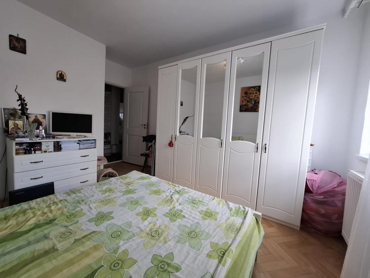 Apartament cu 3 camere decomandat, mobilat în Tomis Nord