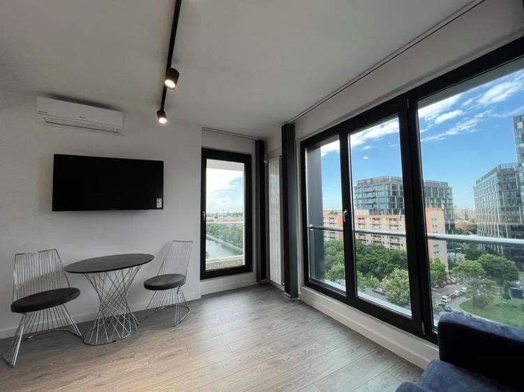 Apartament cu 4 camere semidecomandat, mobilat în Grozăvești