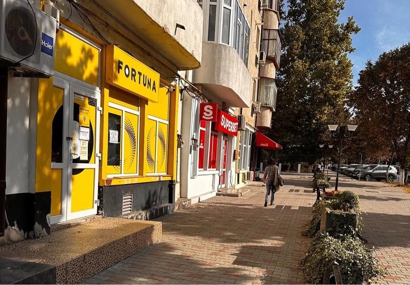 Spațiu comercial, de 100 mp, în Central