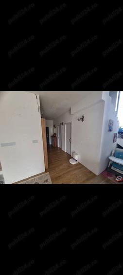 Casă cu 4 camere cu Teren 1000 Mp în Dumbrăvița