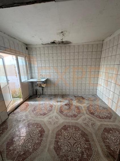 Casă individuală cu 4 camere cu Canalizare în Tomis II