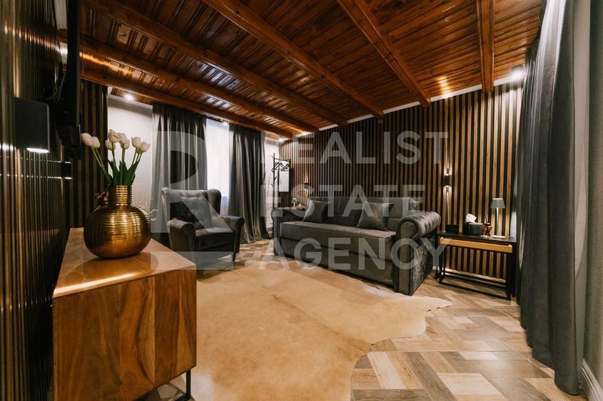 Casă individuală cu 6 camere cu Piscina în Mehedința