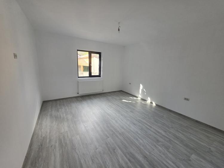 Casă individuală cu 3 camere cu Canalizare în Valu lui Traian