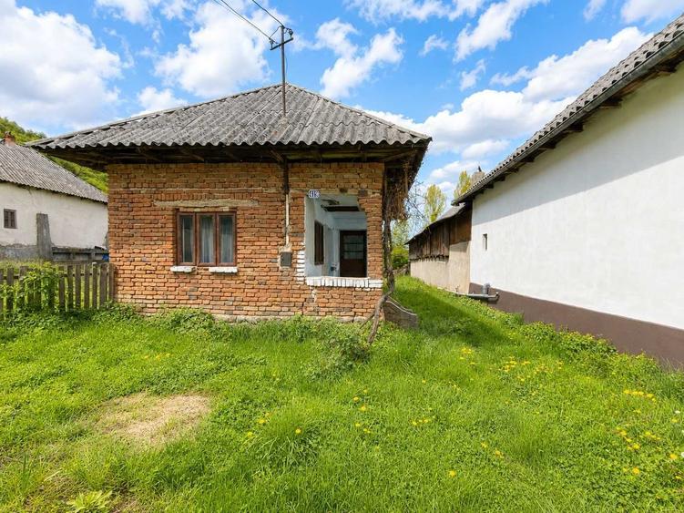 Casă cu 3 camere în Bădești