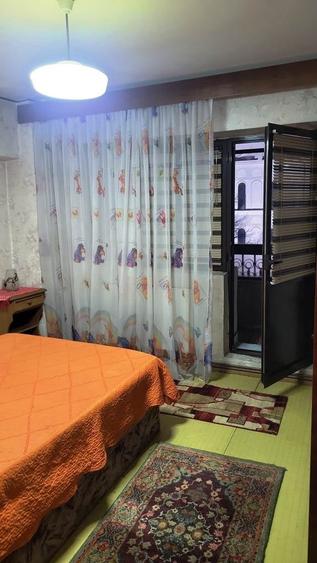 Apartament 4 camere, situat ultracentral, foarte spațios, etaj 3/6 - 5