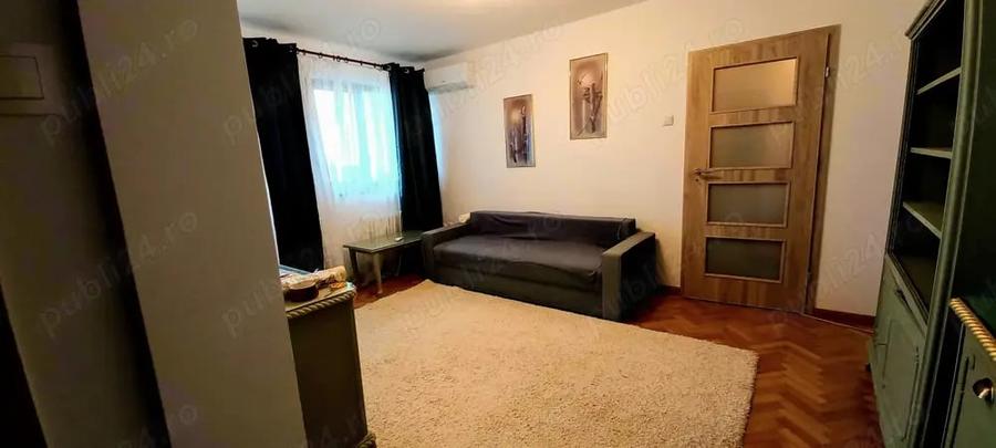 Apartament cu 2 camere semidecomandat în P-ța Victoriei
