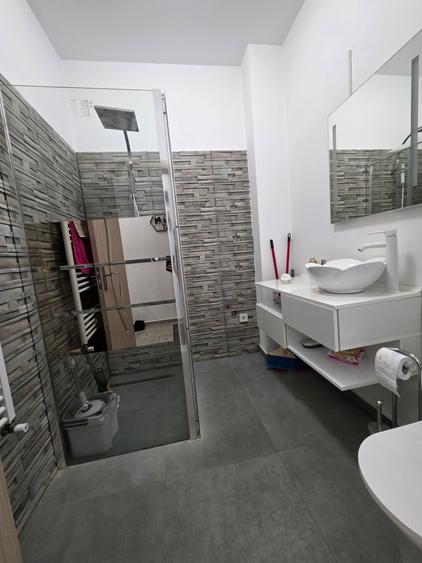 Duplex cu 4 camere cu Teren 174 Mp în Central