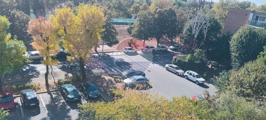 Apartament cu 2 camere semidecomandat în Polivalentă