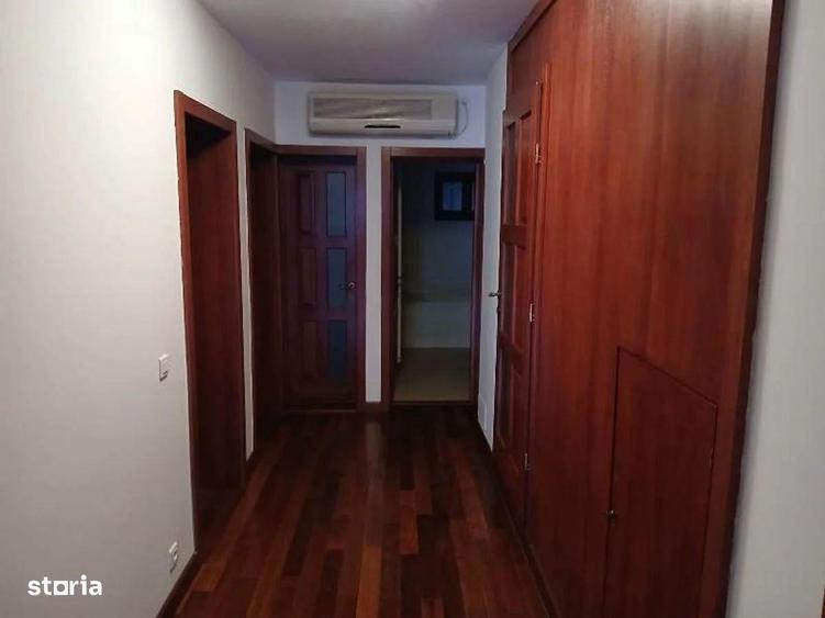 Casă cu 5 camere cu Canalizare în Giurgiului