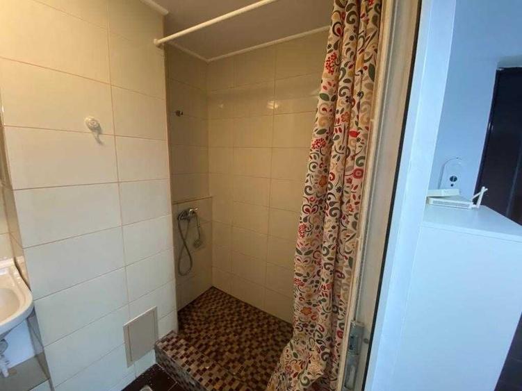 Garsonieră decomandată, mobilată în Lujerului