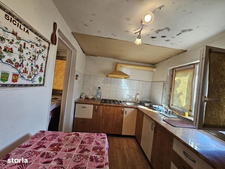 Casă cu 4 camere în Bobâlna