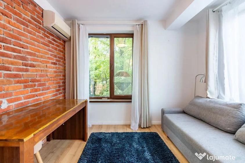 Casă cu 6 camere cu Teren 751 Mp în Corbeanca