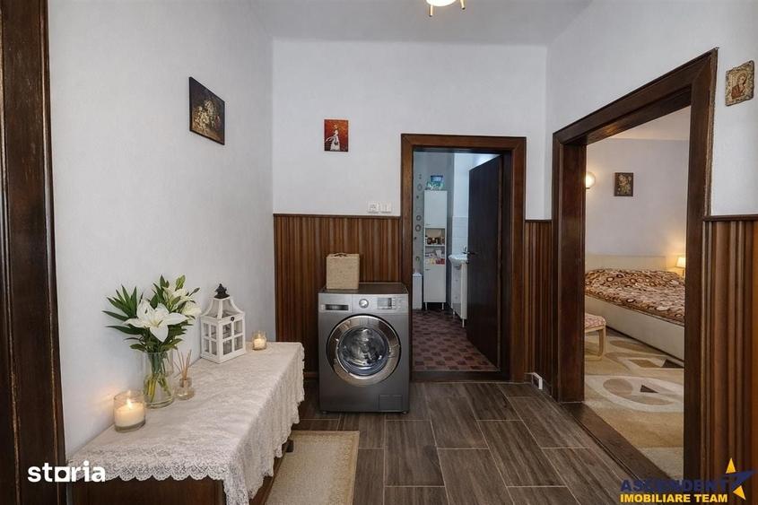 Apartament cu 4 camere decomandat în Ciucului