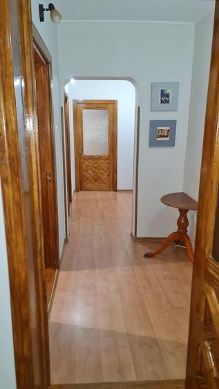 Apartament cu 3 camere decomandat în Brăilei