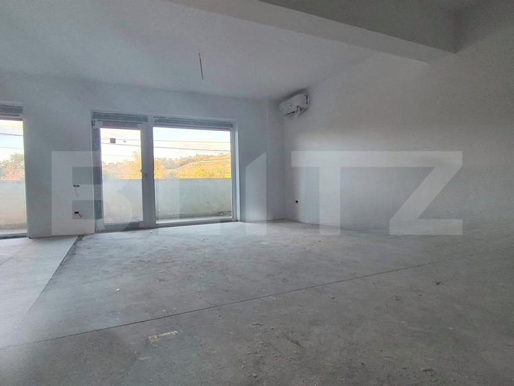 Apartament cu 3 camere decomandat în Ultracentral